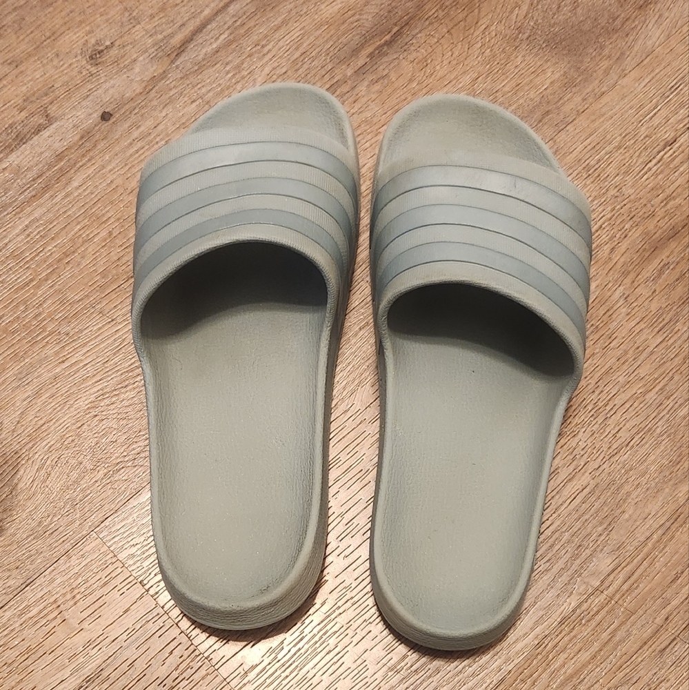 Adidas Adilette Slides Gray Silver 9